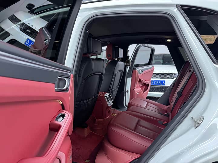 Фото 13 - Porsche Macan