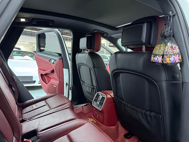 Фото 17 - Porsche Macan