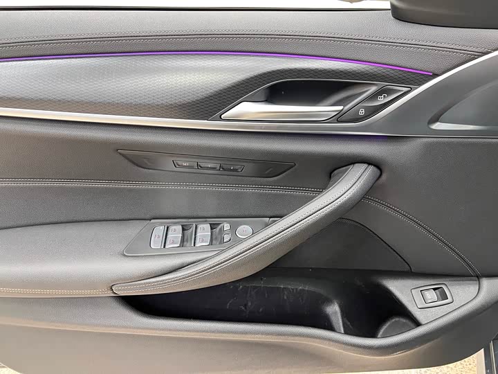 Фото 12 - BMW 5 Series