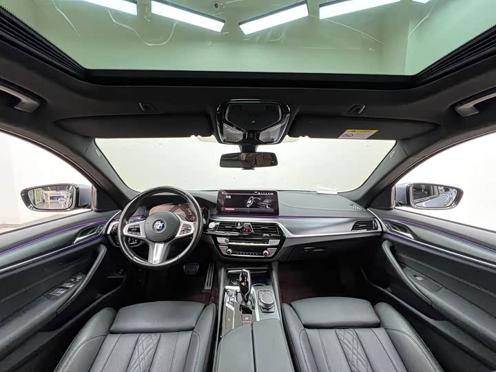 Фото 18 - BMW 5 Series