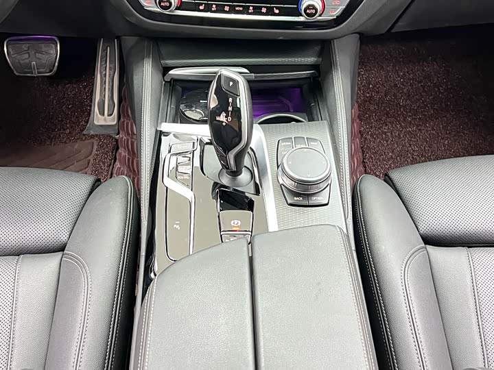 Фото 22 - BMW 5 Series