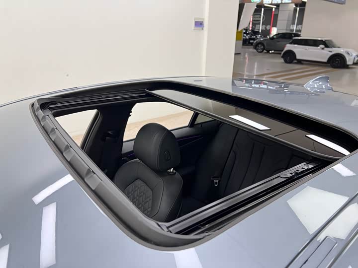 Фото 26 - BMW 5 Series