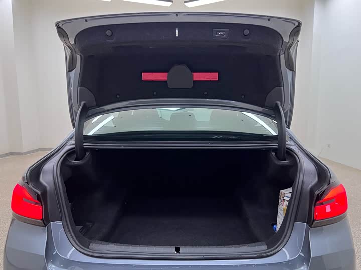 Фото 32 - BMW 5 Series