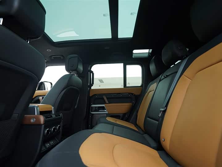 Фото 21 - Land Rover Defender