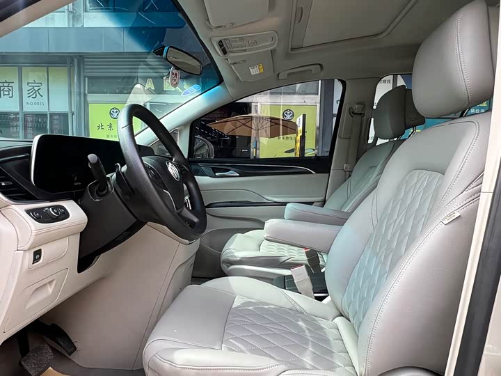 Фото 4 - Buick GL8 ES