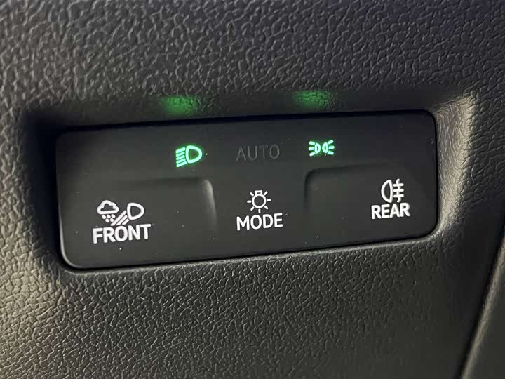 Фото 15 - Volkswagen Magotan