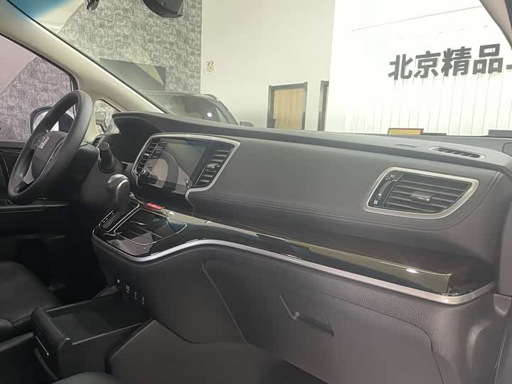 Фото 17 - Honda Odyssey