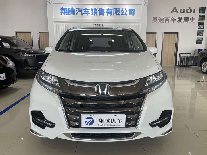 Фото 2 - Honda Odyssey