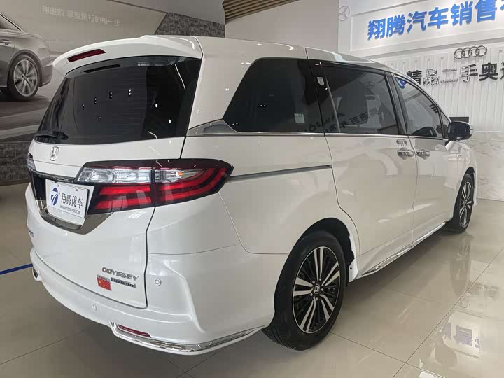 Фото 4 - Honda Odyssey