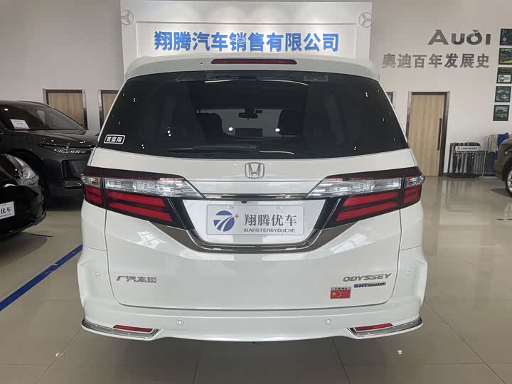 Фото 5 - Honda Odyssey