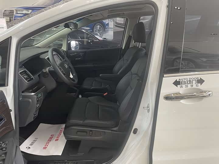 Фото 7 - Honda Odyssey