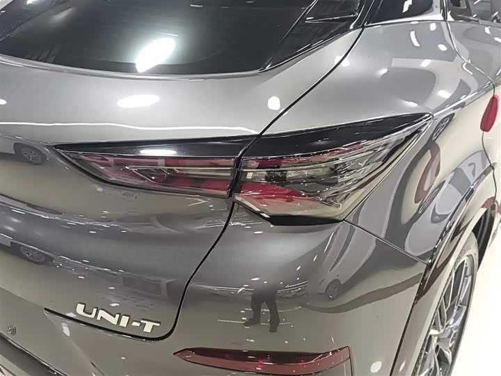 Фото 8 - Changan UNI-T