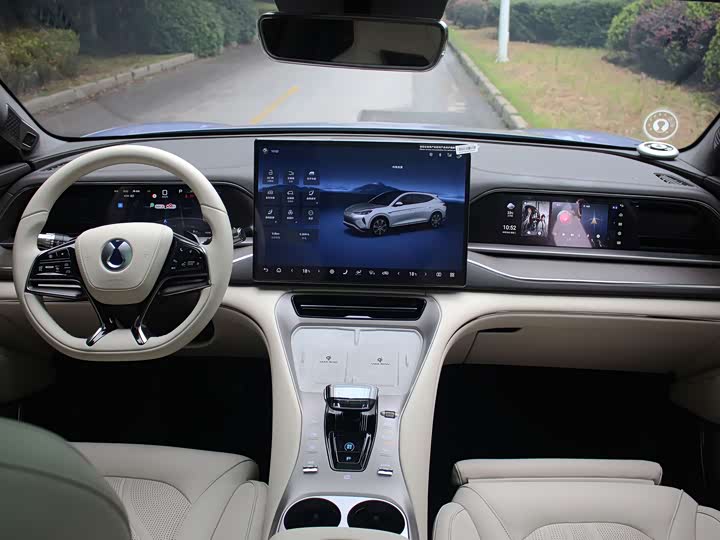 Фото 12 - Denza N7