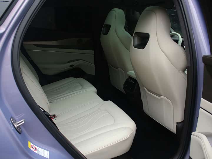 Фото 13 - Denza N7