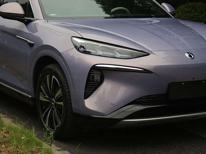 Фото 18 - Denza N7