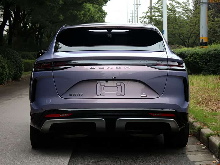 Фото 6 - Denza N7