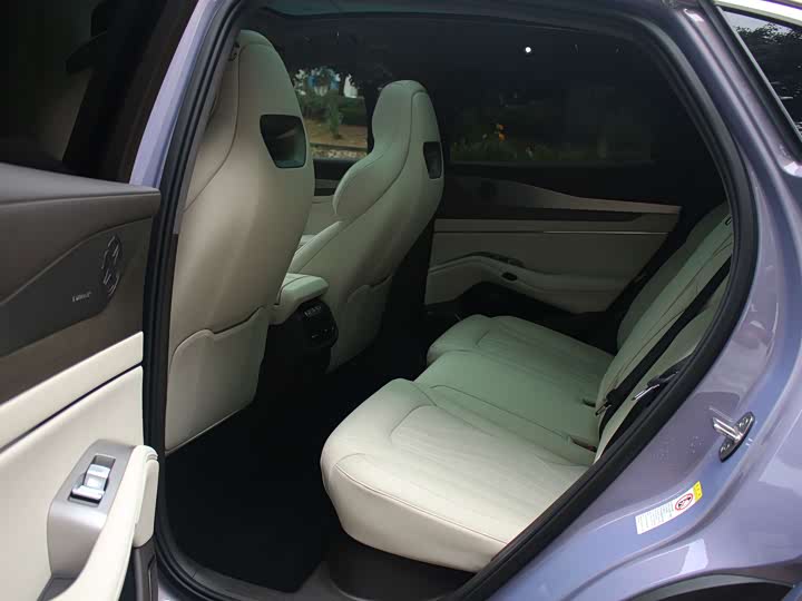 Фото 9 - Denza N7