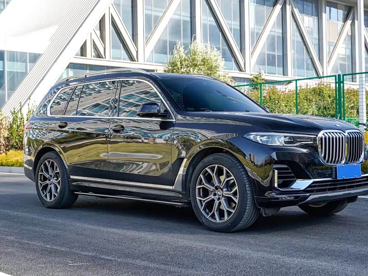 Фото 1 - BMW X7