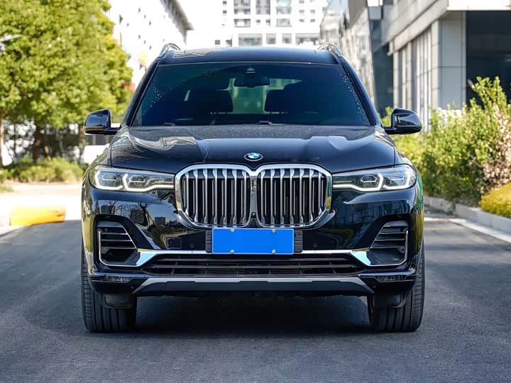 Фото 2 - BMW X7