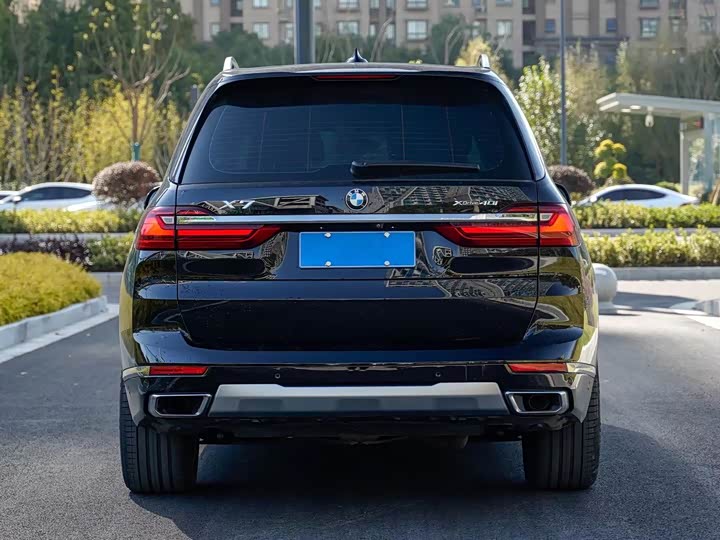 Фото 4 - BMW X7