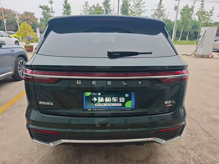 Фото 3 - Geely Monjaro