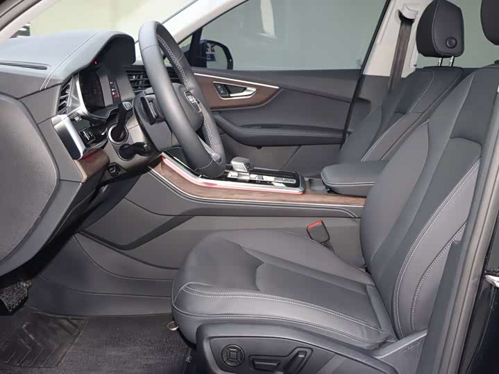 Фото 4 - Audi Q7