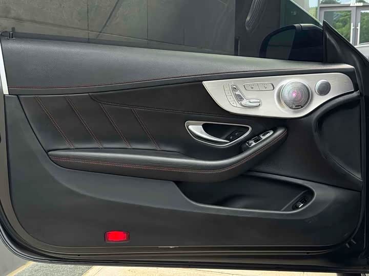 Фото 16 - Mercedes-Benz C-Class AMG