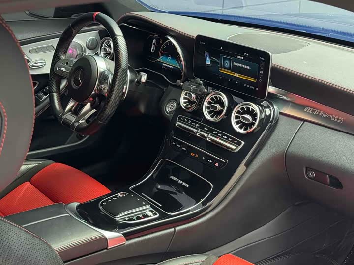 Фото 19 - Mercedes-Benz C-Class AMG