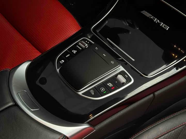 Фото 20 - Mercedes-Benz C-Class AMG