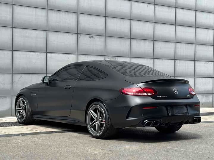 Фото 29 - Mercedes-Benz C-Class AMG