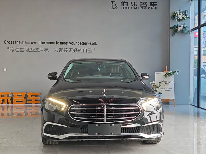 Фото 2 - Mercedes-Benz E-Class