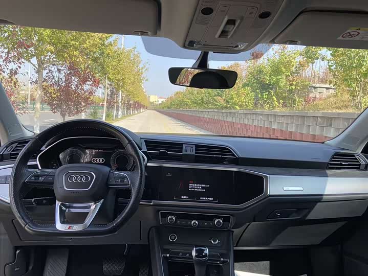 Фото 6 - Audi Q3 Sportback