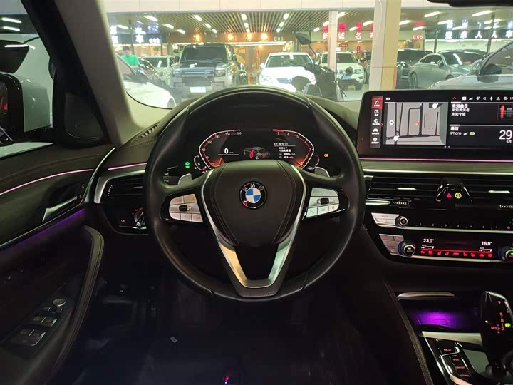 Фото 11 - BMW 5 Series