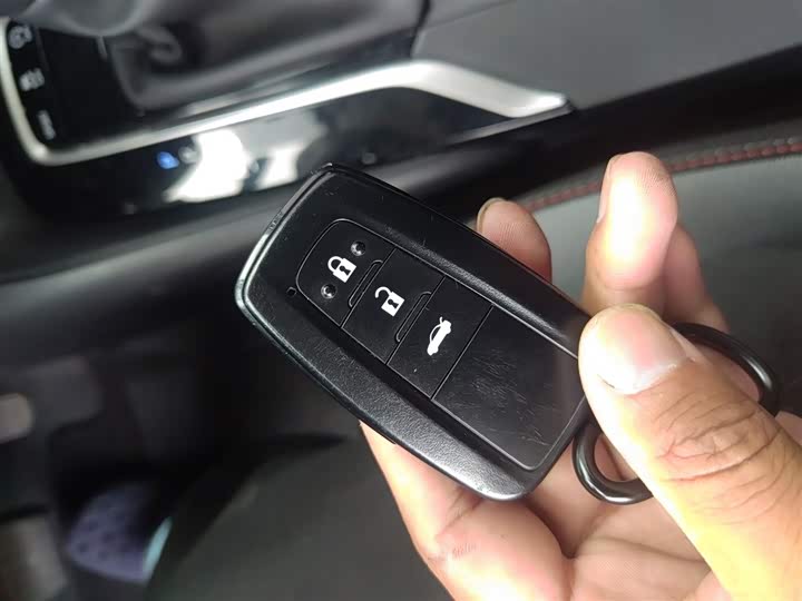 Фото 9 - Toyota Corolla