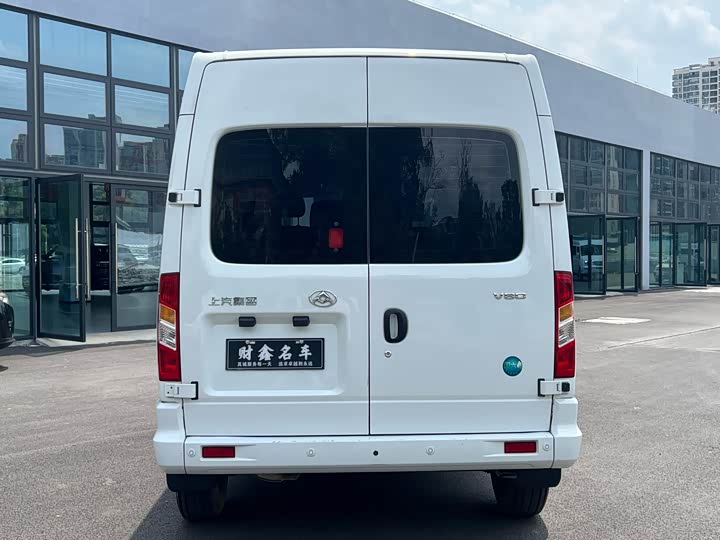 Фото 13 - Maxus V80