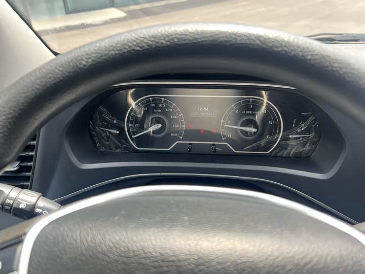 Фото 9 - Maxus V80