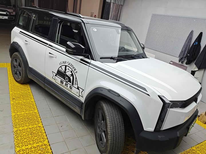 Фото 2 - Chery iCar 03