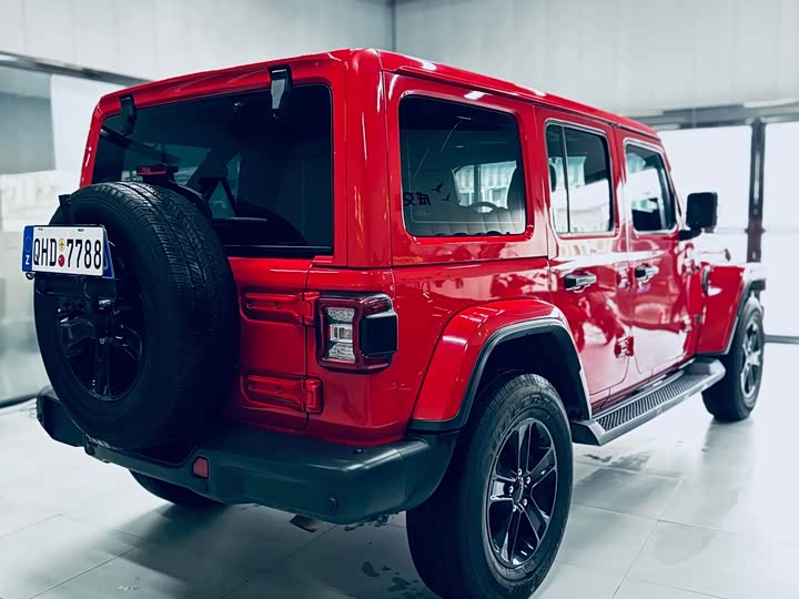 Фото 2 - Jeep Wrangler