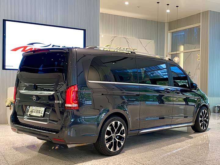 Фото 3 - Mercedes-Benz V-Class