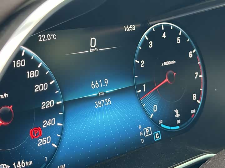 Фото 15 - Mercedes-Benz GLC-Class