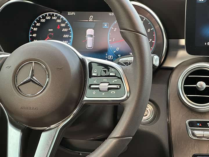 Фото 17 - Mercedes-Benz GLC-Class