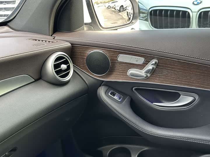 Фото 21 - Mercedes-Benz GLC-Class