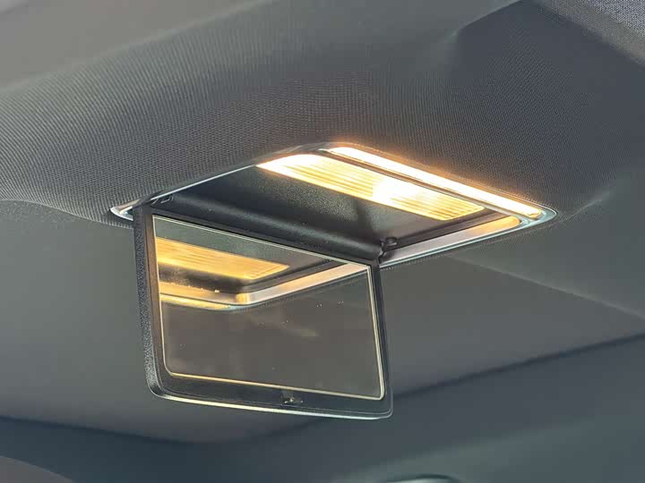 Фото 23 - Mercedes-Benz GLC-Class