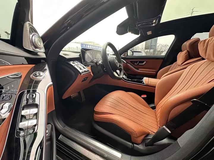 Фото 5 - Mercedes-Benz S-Class