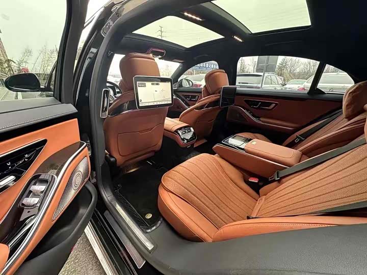 Фото 6 - Mercedes-Benz S-Class