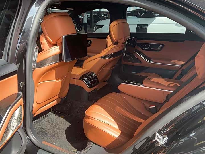 Фото 9 - Mercedes-Benz S-Class