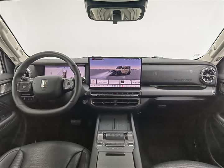 Фото 5 - Tank 300 Hybrid