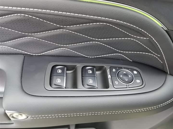 Фото 9 - Tank 300 Hybrid