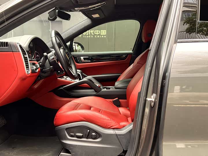 Фото 21 - Porsche Cayenne