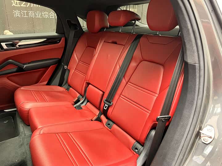 Фото 26 - Porsche Cayenne